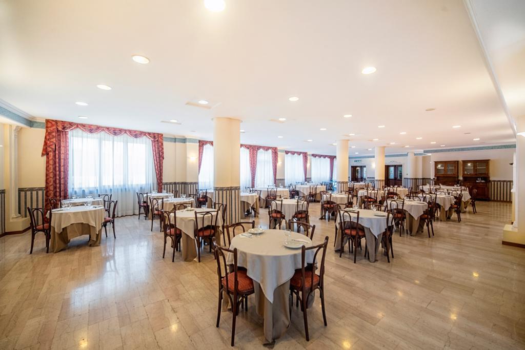 Hotel Italia&Lombardi Montefiascone Bagian luar foto