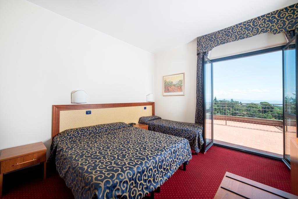 Hotel Italia&Lombardi Montefiascone Bagian luar foto